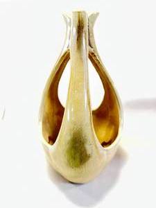 lot 42 image: Vintage MCM Red Wing Planter Vase M-1487