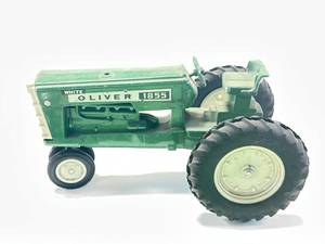 lot 62 image: Oliver 1650 116 Diesel Tractor