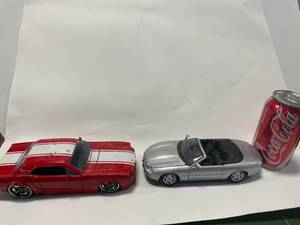 lot 63 image: 1965 Mustang & Jaguar Diecast