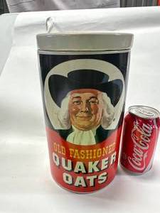 lot 69 image: 1976 Ceramic Quaker Oats Cookie Jar