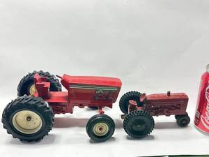 lot 71 image: Ertl Tractor & Unknown Smaller Tractor
