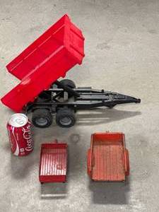 lot 105 image: Lot of 3 Toy Trailers