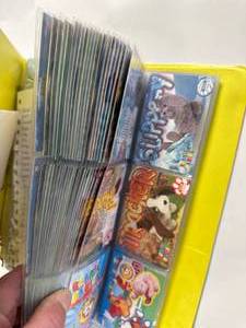 lot 114 image: Folder Full of Vintage Beanie Baby Cards