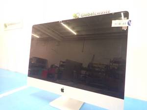 lot 30 image: Apple&nbspiMac14,2 A1419 ME088LLA AIO PC &nbspINTEL(R) CORE(TM) I5-4570 CPU  3.20GHZ  16GB DDR3 RAM  1TB HDD  Chips and cracks in screen  Includes IOS and power cable