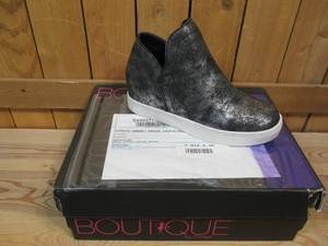 lot 64 image: Corkys Jersey Hidden Wedge Sneakers, Womens Size 6  Black