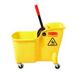 lot 6 image: Rubbermaid Commercial Products Tandem 31-Quart Commercial Mop Wringer Bucket with Wheels