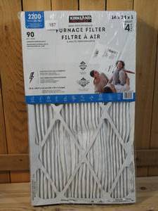 lot 187 image: Lot of 4 Furnace Filters  14x24x1  Kirkland Signature 2200 High Performance Furnace Filters