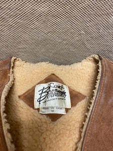 lot 3 image: XL SHEEPSKIN LEATHER VEST