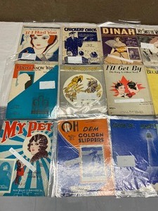 lot 25 image: 40 VINTAGE GOOD TO VERY GOOD COLLECTIBLE SHEET MUSIC