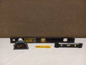 lot 44 image: 4 LEVELS 1 IS LASER LEVEL