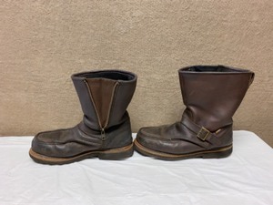 lot 17 image: THOROGOOD SIZE 12 MENS STEEL TOE BOOTS