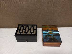 lot 48 image: JEWELRY BOX & DUFEX FOIL EVENING RENDEZVOUS TRINKET BOX