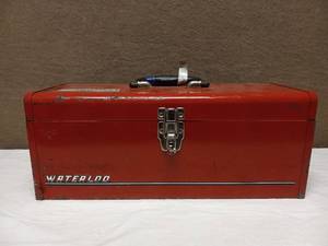 lot 49 image: RED TOOLBOX WITH TOOLS