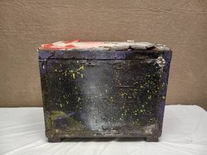 lot 55 image: VINTAGE SMALL TRUNK