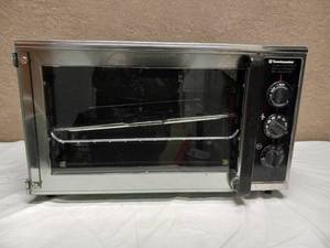 lot 71 image: TOASTMASTER CONVECTION OVEN