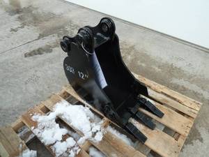 lot 18 image: LANDHERD Mini Excavator Bucket Cat 303