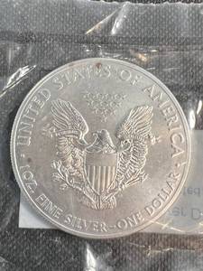 2014 AMERICAN SILVER EAGLE 1 TROY OZ .999 FINE SILVER SEALED