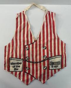 lot 7 image: Vintage Hamms Beer Hamm It Up Apron