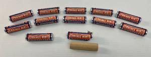 lot 18 image: Vintage Jennings Mints Saleman Samples