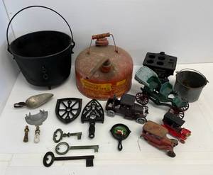 lot 29 image: Large Group Of Misc. Vintage Cast Iron Items And More
