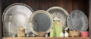 lot 40 image: Shelf Full Of Misc. Vintage Items