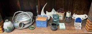 lot 43 image: Shelf Full Of Misc. Vintage Items