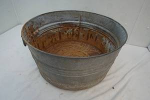 Vintage wash tub