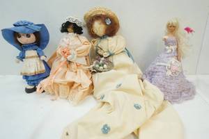 dolls