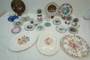 souvenir plates, tea cup sets