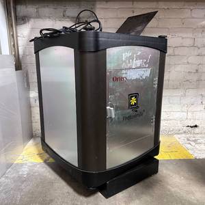 lot 65 image: Ortery PhotoSimile 200 Professional Photo Studio Light Box