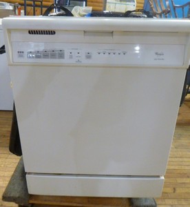 lot 11 image: Whirlpool Dishwasher