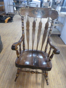 lot 12 image: Rocking Chair