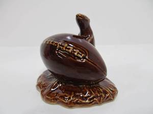 lot 19 image: Mint Vintage 1930s RED WING Art Pottery Minnesota Gophers Football Figurine