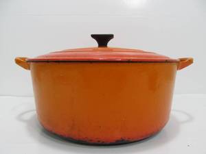 lot 48 image: Vintage Le Creuset Enameled Cast Iron Dutch Oven