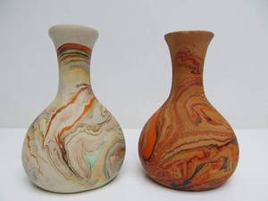 lot 185 image: 2 Vintage Nemadji Art Pottery Vases