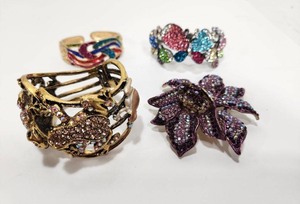 lot 89 image: Great Group of Large Rhinestone KIRKS FOLLY Bracelets & Brooch