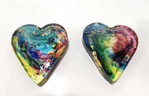 lot 91 image: Pair of Jorvik Colorful Art Glass Hearts with Boxes