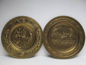 lot 191 image: 2 LARGE Vintage Round Brass Frieze Wall Hangings