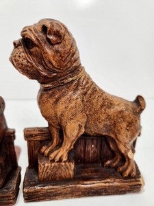 lot 130 image: Pair of 1930s Bulldog Bookends