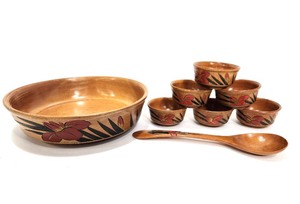 lot 163 image: Excellent Vintage Turned Wood Berry Bowl Set