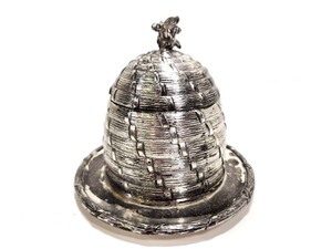 lot 167 image: Old Vintage Silver Plated Beehive Honey Jar