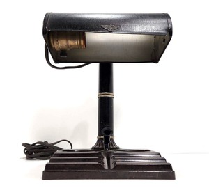 lot 166 image: Excellent Vintage 1930s era Desk Lamp