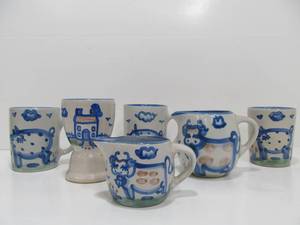 lot 109 image: Great Lot of Vintage 1960s Signed M.A. HADLEY Stoneware Pottery Country Farm
