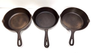 lot 253 image: 3 Cleaned & Restored Cast Iron SKillets