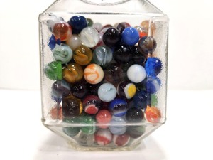lot 269 image: Estate Lot of Vintage & Antique Marbles