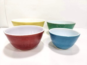 lot 271 image: Complete Vintage PYREX Primary Colors NestingMixing Bowl Set