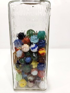 lot 270 image: Estate Lot of Vintage & Antique Marbles