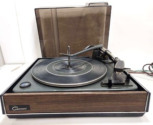 lot 286 image: Vintage Garrard Synchro-Lab 55 Turntable