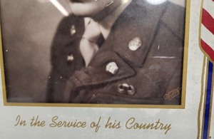 lot 291 image: 1940s Reverse Painted Glass Patriotic Picture Frame