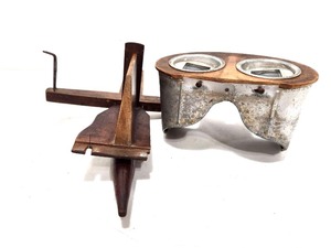 lot 298 image: Orante Antique Stereoviewer (AS IS)